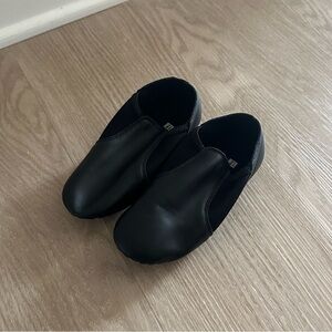 Leather Upper Slip-on Jazz Shoe for toddlers